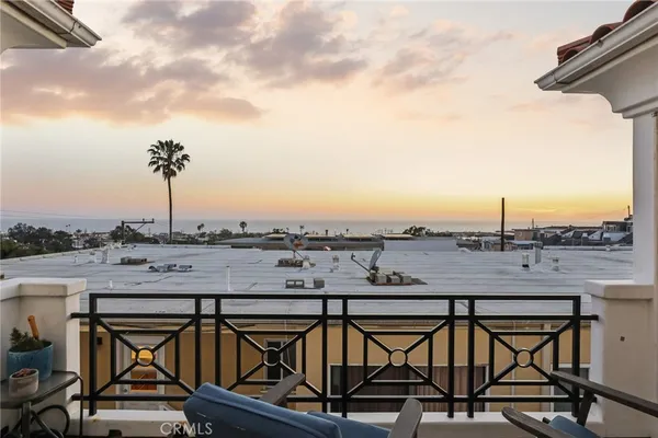 $2,699,000 | 710 Manhattan Beach Boulevard, Manhattan Beach, CA 90266