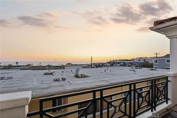 $2,699,000 | 710 Manhattan Beach Boulevard, Manhattan Beach, CA 90266