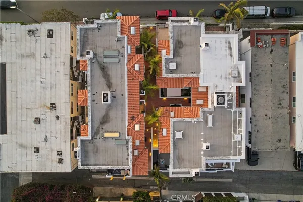 $2,699,000 | 710 Manhattan Beach Boulevard, Manhattan Beach, CA 90266