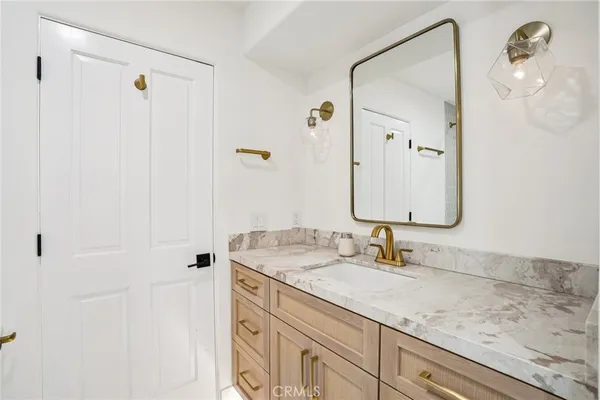 $2,699,000 | 710 Manhattan Beach Boulevard, Manhattan Beach, CA 90266
