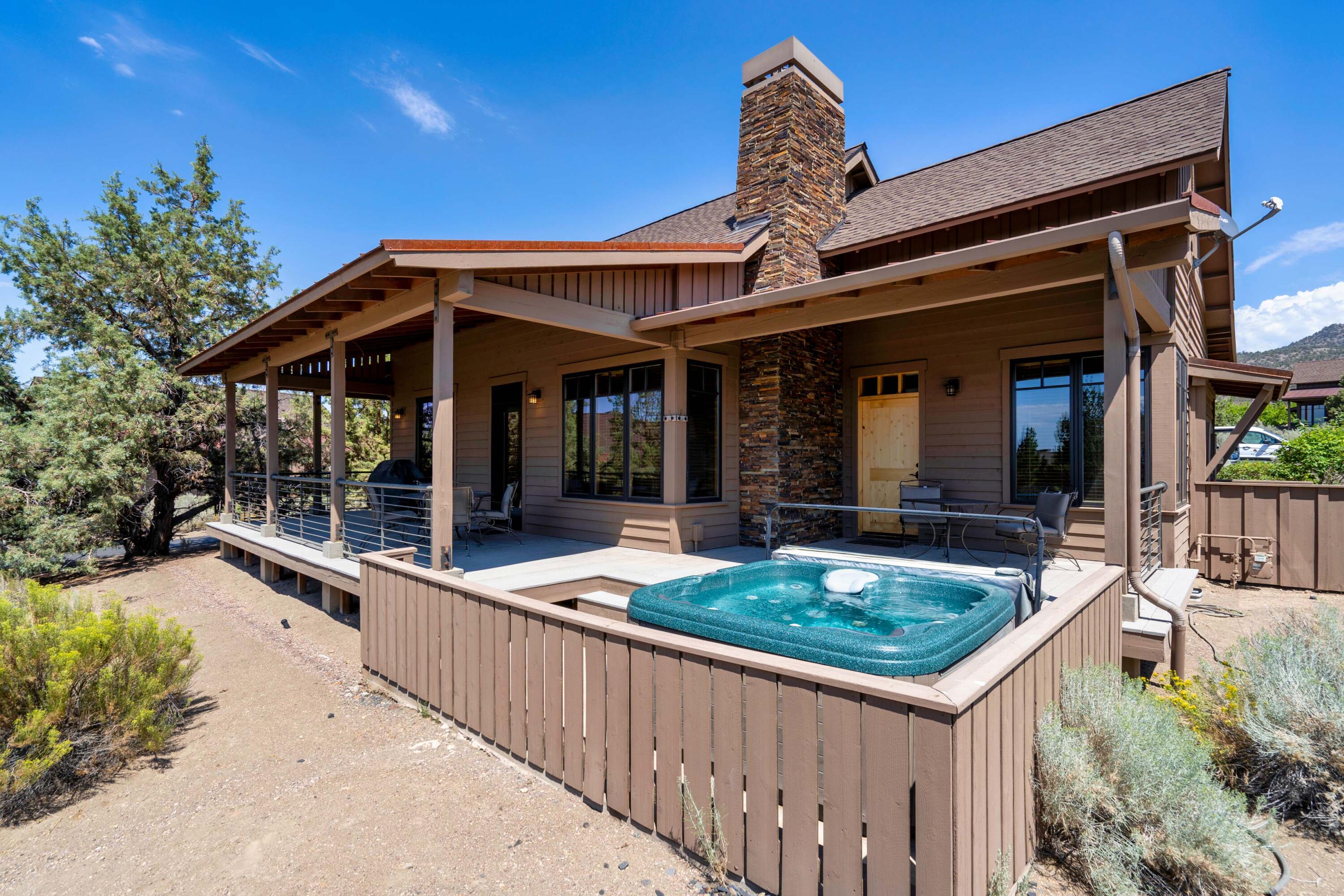 16727 South W Brasada Ranch Road Powell Butte, OR 97753 - Photo 24 of 31 Rear deck plus hot tub