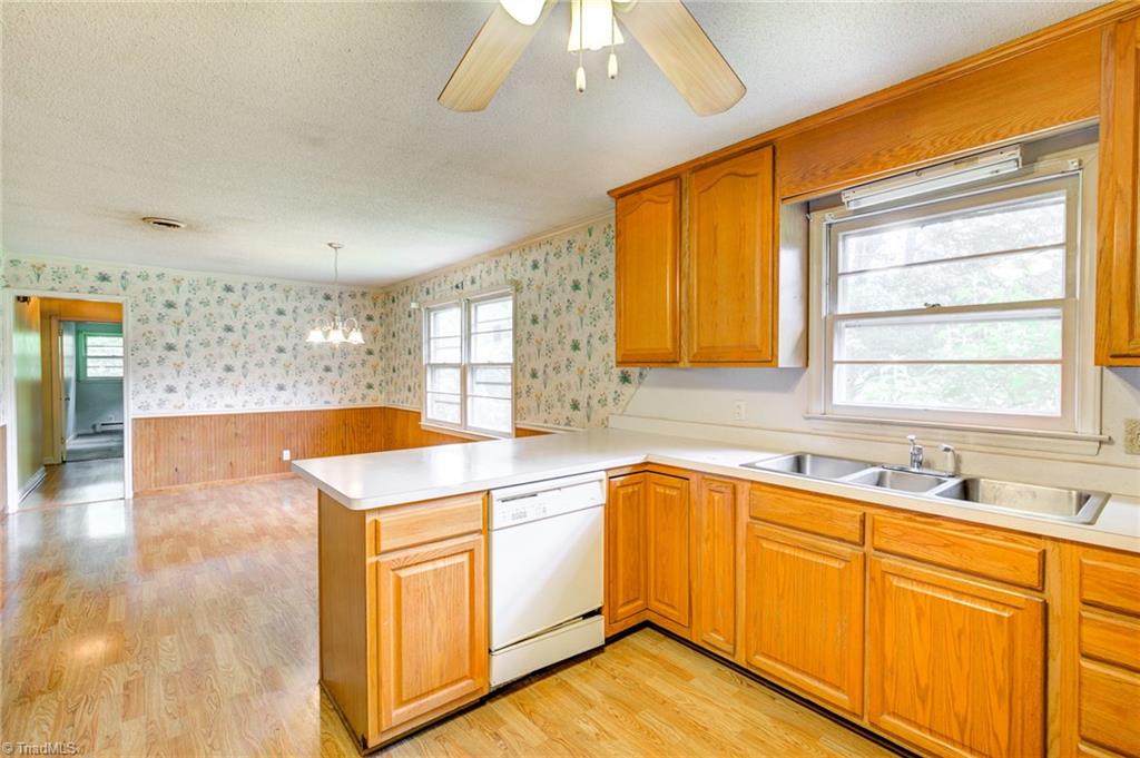 1800 Pleasant Ridge Road Greensboro, NC 27409 - Photo 6 of 15 Gallery Image 6