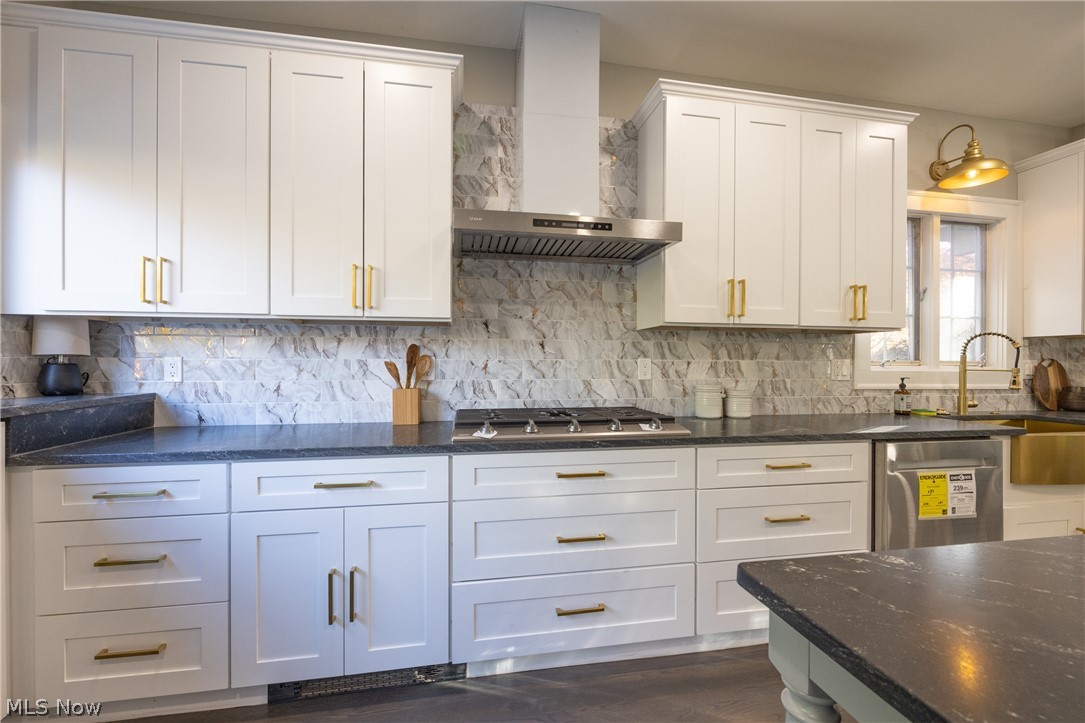 2893 Southington Road Cleveland, OH 44120 - Photo 13 of 35 Gallery Image 13
