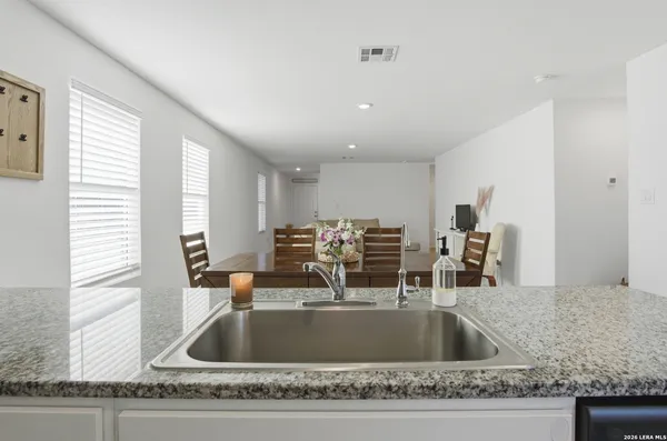 $1,695 | 14643 Greenfield, San Antonio, TX 78254