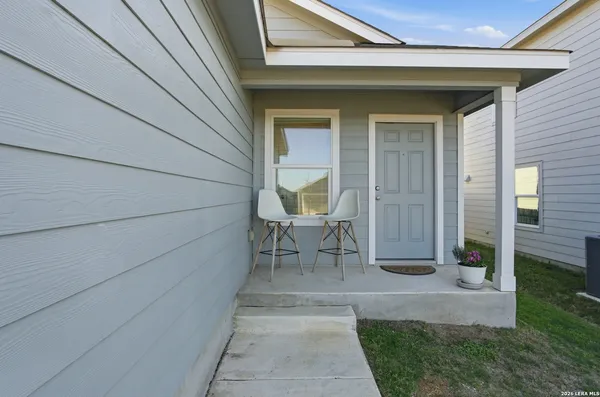 $1,695 | 14643 Greenfield, San Antonio, TX 78254