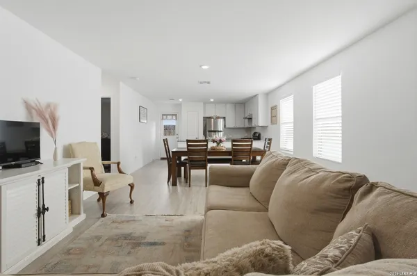 $1,695 | 14643 Greenfield, San Antonio, TX 78254