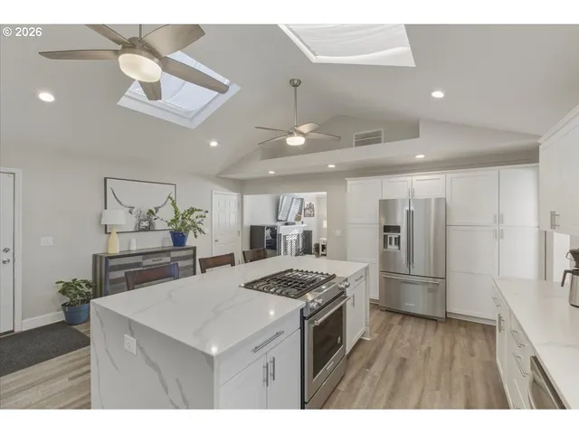 $649,900 | 931 Orchard Street North, Keizer, OR 97303