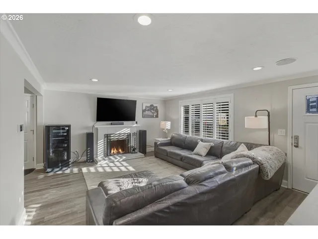 $649,900 | 931 Orchard Street North, Keizer, OR 97303