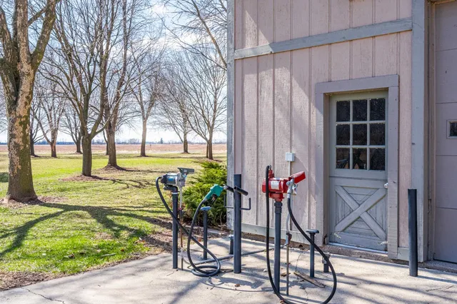 $2,500,000 | 3687 Lost Dauphin Road, De Pere, WI 54115