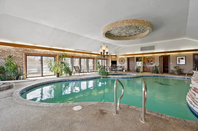 $2,500,000 | 3687 Lost Dauphin Road, De Pere, WI 54115