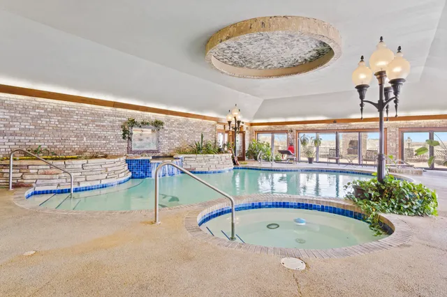 $2,500,000 | 3687 Lost Dauphin Road, De Pere, WI 54115