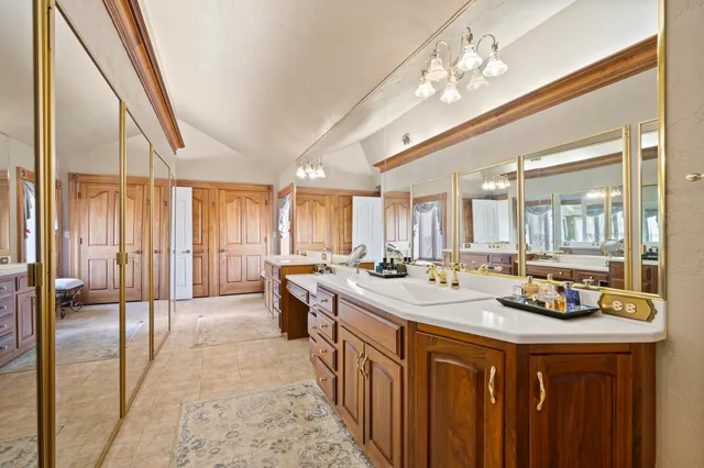 $2,500,000 | 3687 Lost Dauphin Road, De Pere, WI 54115