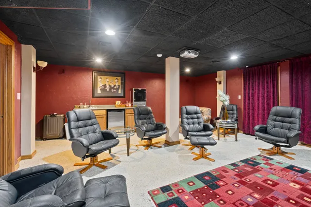 $2,500,000 | 3687 Lost Dauphin Road, De Pere, WI 54115