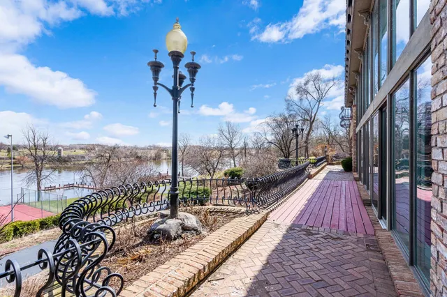 $2,500,000 | 3687 Lost Dauphin Road, De Pere, WI 54115