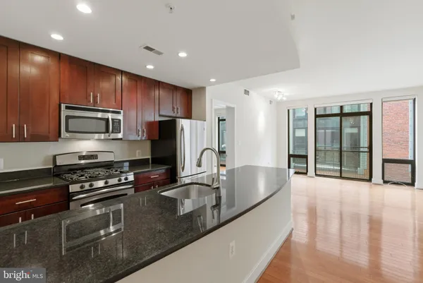 $2,500 | 1211 13th Street Northwest, Unit 206, Washington, DC 20005