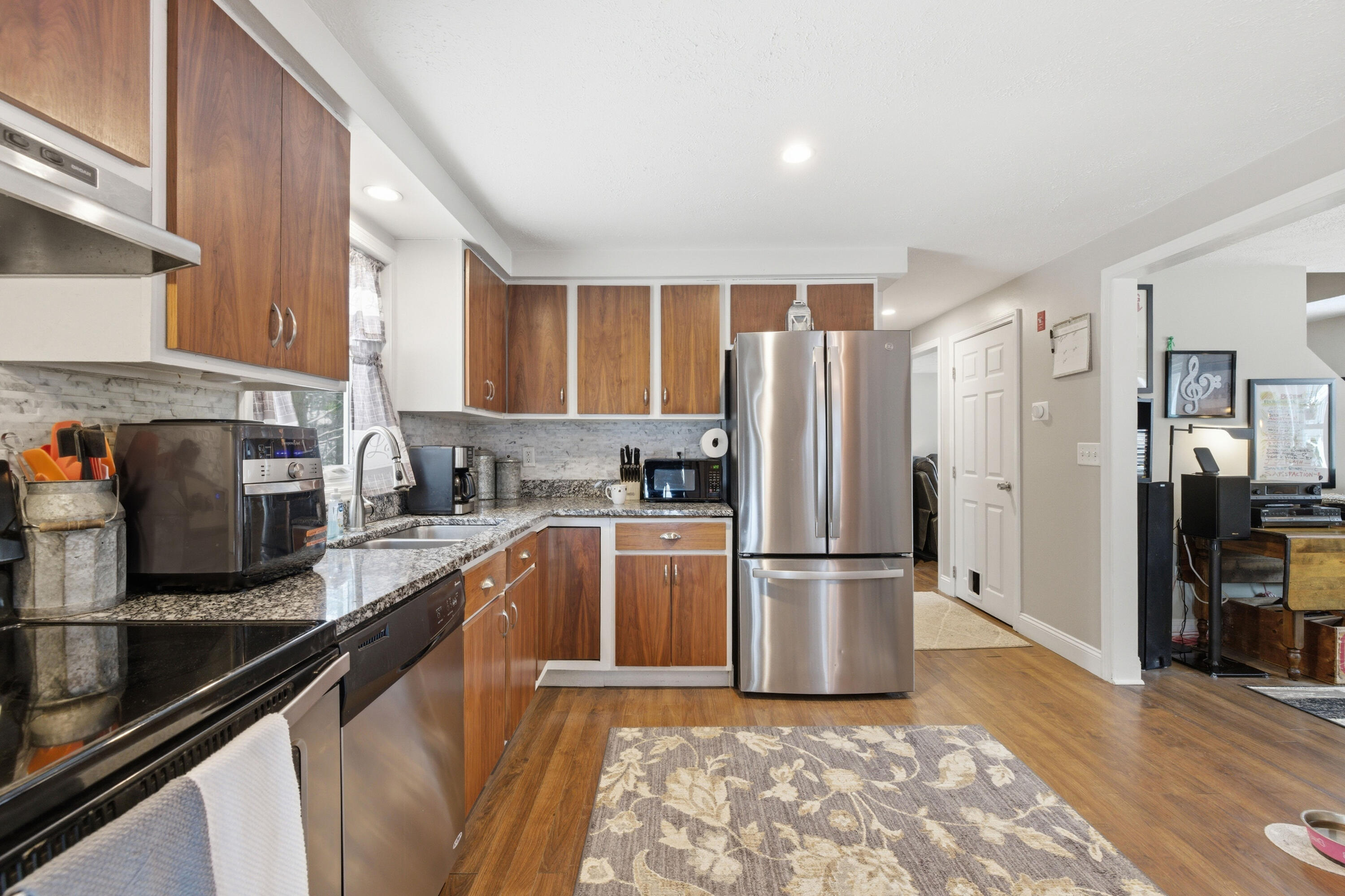 3 Clarkdale Road Kennebunk, ME 04043 - Photo 3 of 32 3G0A5835