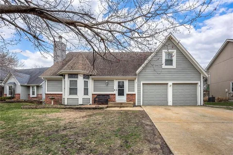 $389,900 | 7745 West 154th Terrace, Overland Park, KS 66223