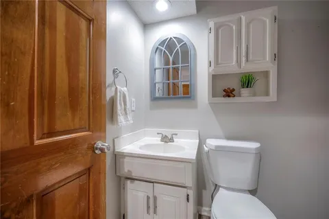 $389,900 | 7745 West 154th Terrace, Overland Park, KS 66223