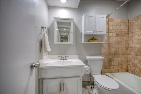 $389,900 | 7745 West 154th Terrace, Overland Park, KS 66223