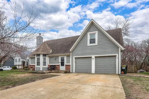 $389,900 | 7745 West 154th Terrace, Overland Park, KS 66223