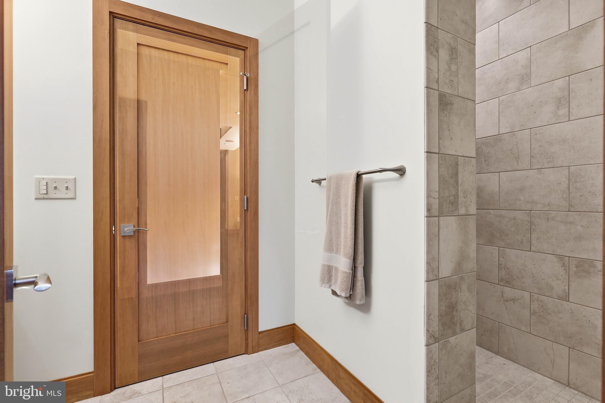 1885 Greenbriar Road York, PA 17404 - Photo 25 of 74 Full bath
