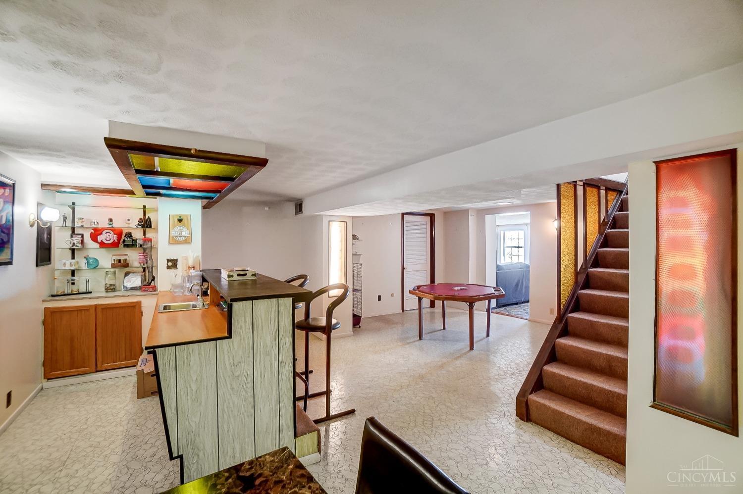 5956 Snyder Road Cincinnati, OH 45247 - Photo 18 of 28 Gallery Image 18