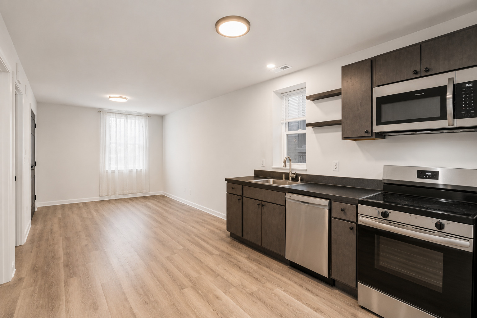3316 South Morgan Street, Unit 2R Chicago, IL 60608 - Photo 3 of 8