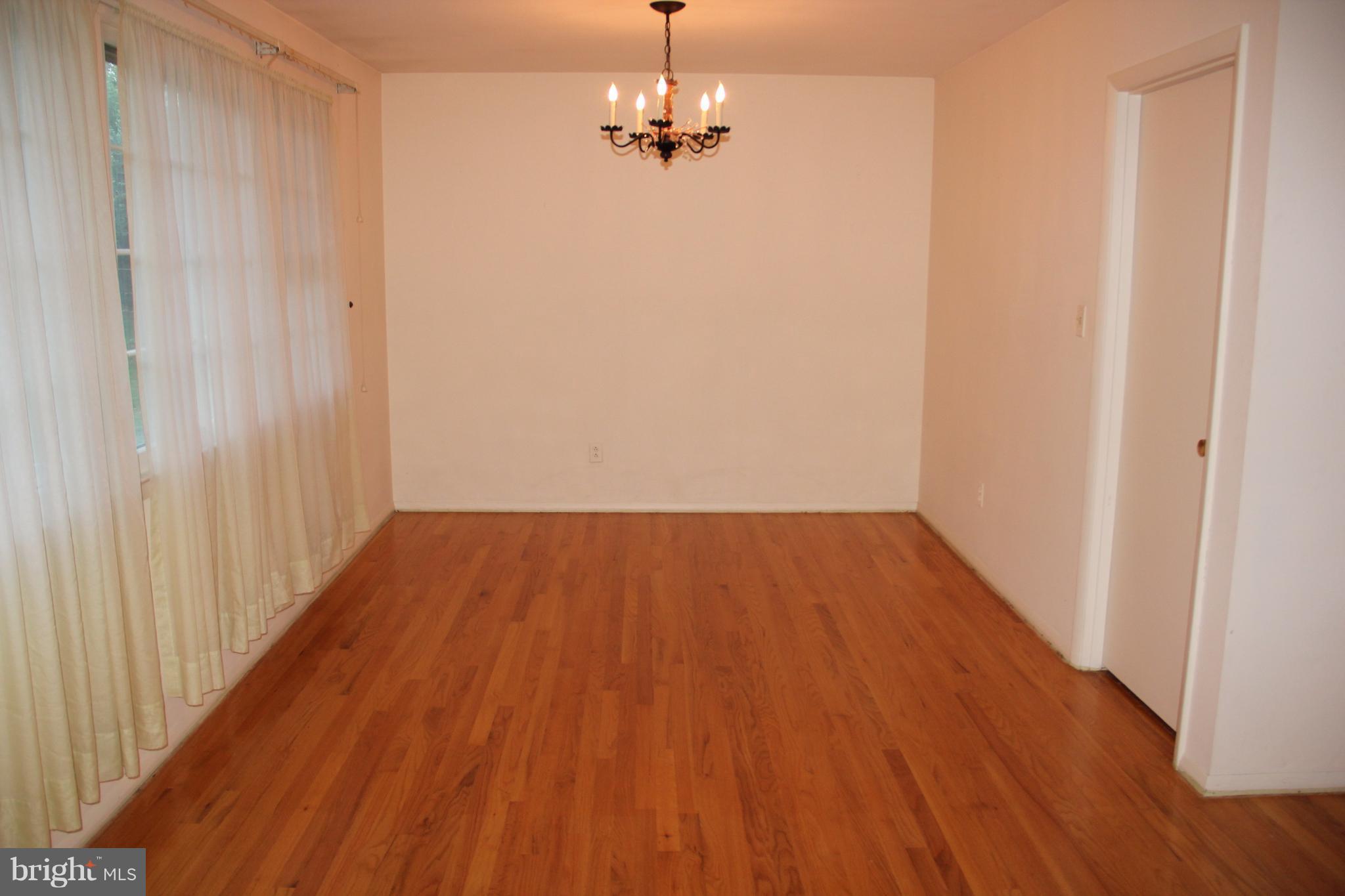 6721 Fordcrest Road Baltimore, MD 21237 - Photo 7 of 16 Dining Room