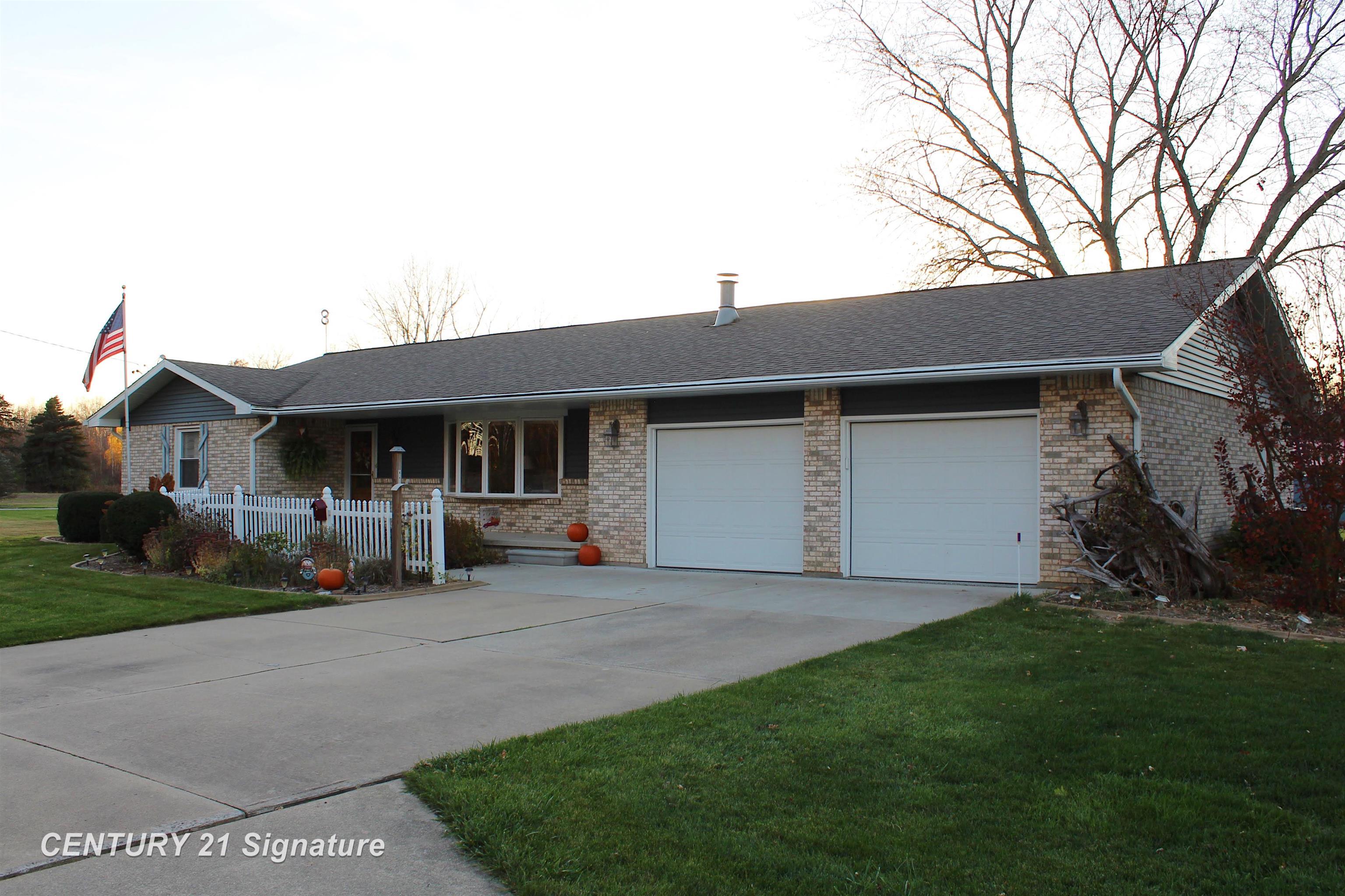 10550 Rathbun Way Birch Run, MI 48415 - Photo 2 of 32