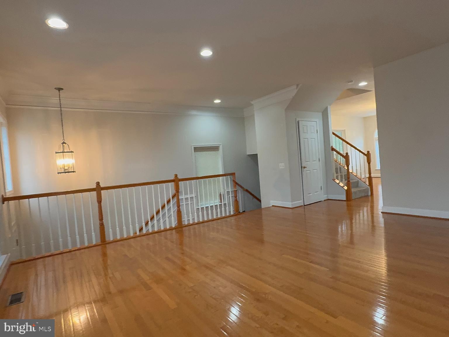 9283 Laurel Ridge Crossing Road Lorton, VA 22079 - Photo 2 of 35 Living Room