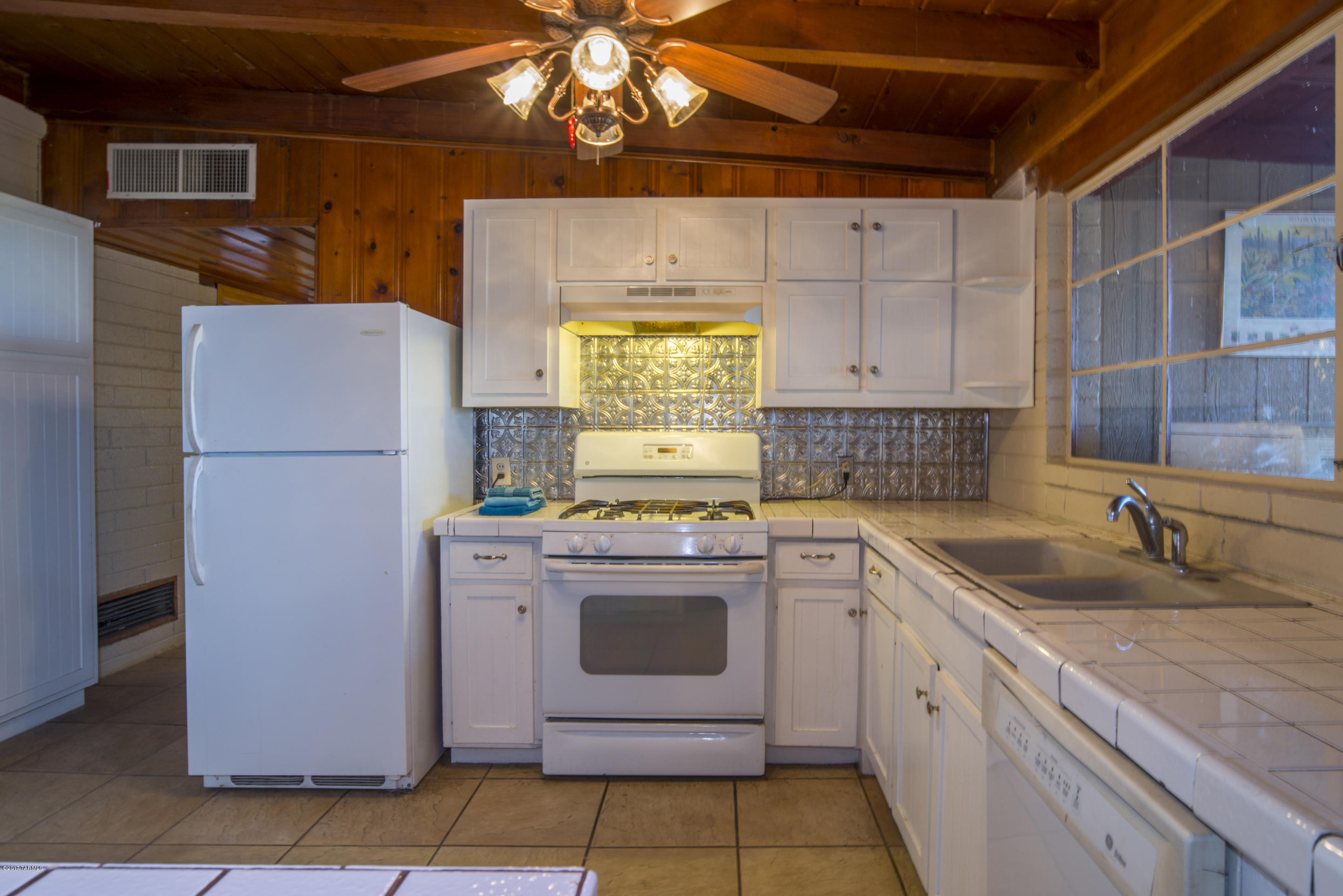 3220 West Milton Road Tucson, AZ 85746 - Photo 15 of 48 Gallery Image 15