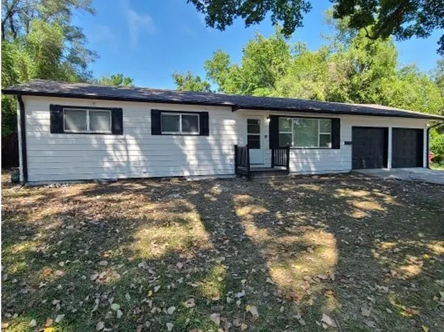 $265,000 | 8624 East 83rd Street, Raytown, MO 64138