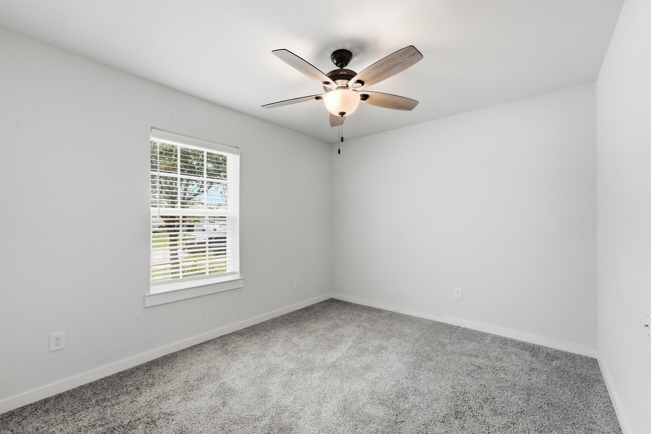 9211 Waldrick Trace Drive Rosharon, TX 77583 - Photo 2 of 16