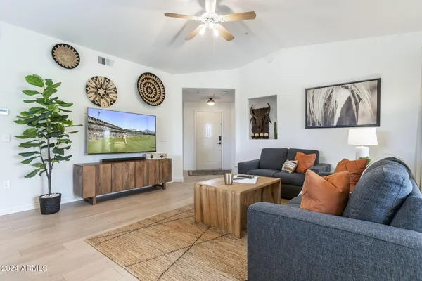 $4,000 | 16801 North 94th Street, Unit 2015, Scottsdale, AZ 85260