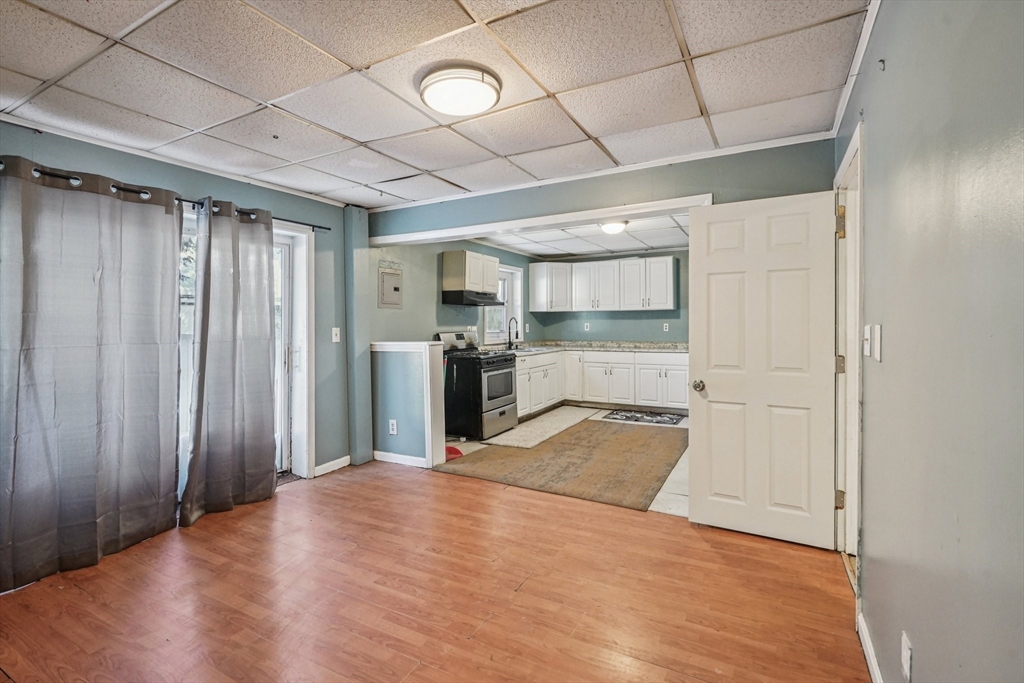 355 Main Street Clinton, MA 01510 - Photo 4 of 37