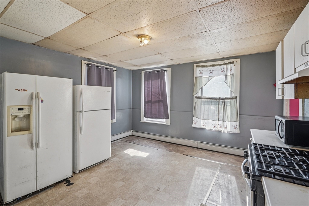 355 Main Street Clinton, MA 01510 - Photo 6 of 37