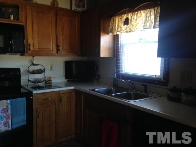 1386 Warren Road Dunn, NC 28334 - Photo 11 of 23 Window over sink