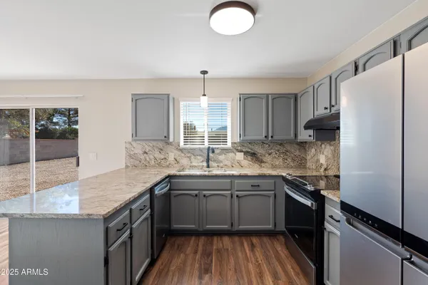 $384,900 | 1900 East Foothills Drive, Sierra Vista, AZ 85635