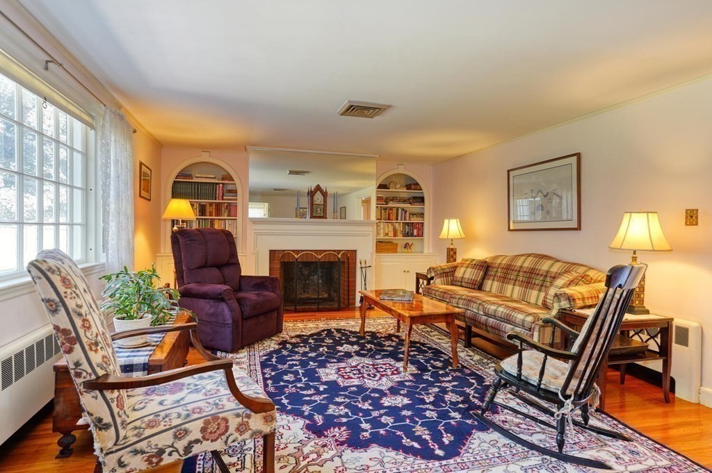 7 Pleasant View Road Arlington, MA 02476 - Photo 4 of 22 Gallery Image 4