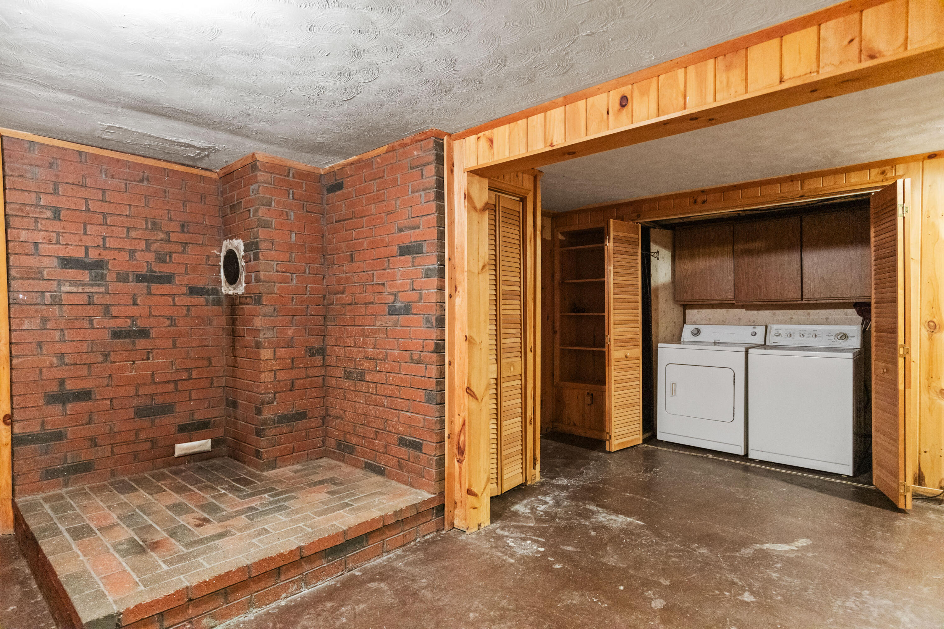 6 Bishop Road Poland, ME 04274 - Photo 28 of 42 Honey Bee Productions LLC 6 Bishop Rd P