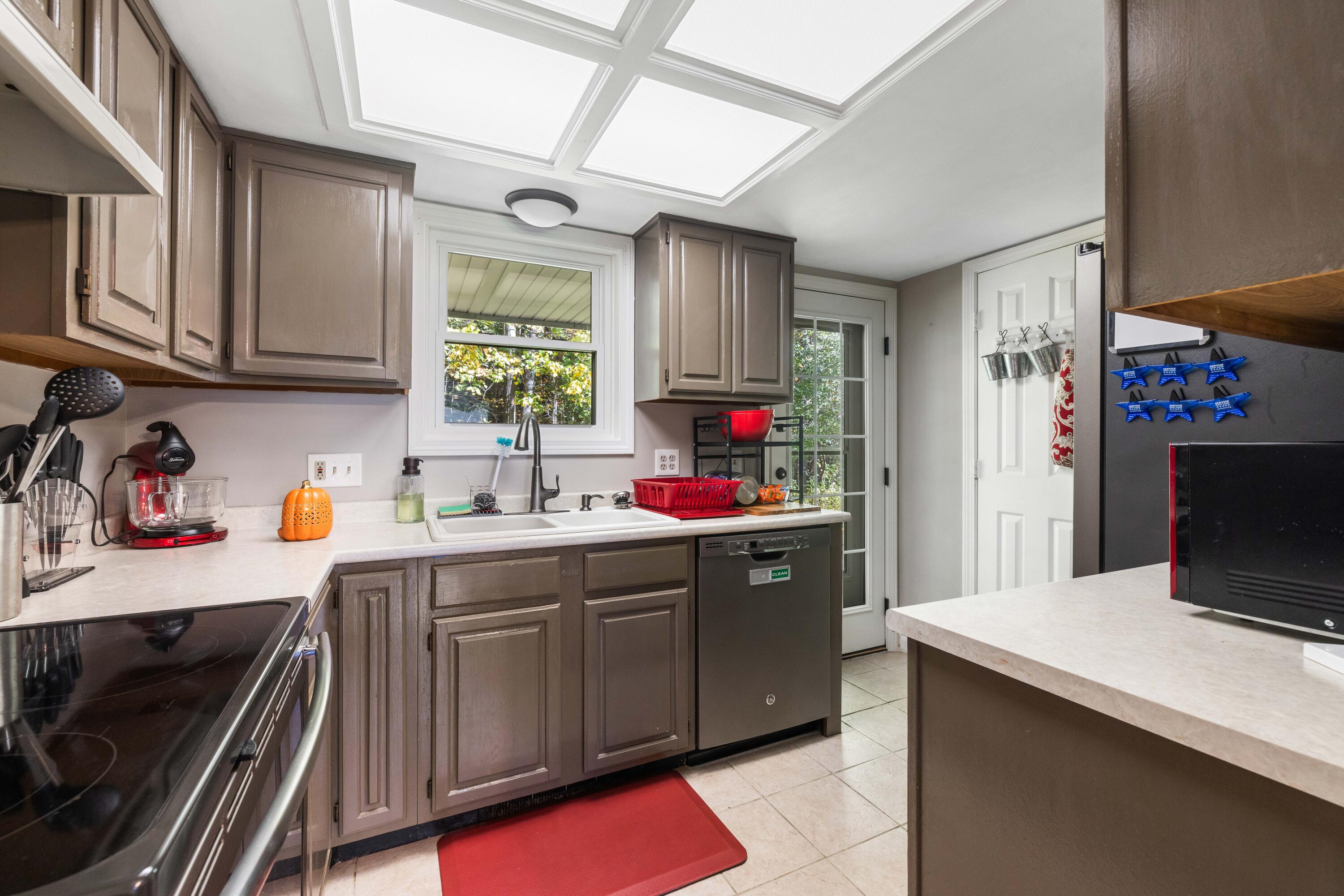 29 Old Orchard Road, Unit 49 Saco, ME 04072 - Photo 15 of 37 3G0A1418