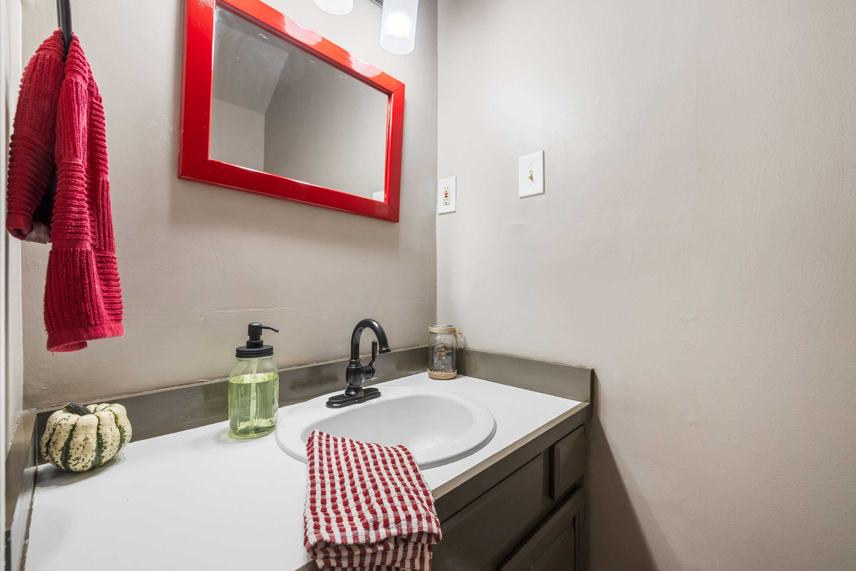 29 Old Orchard Road, Unit 49 Saco, ME 04072 - Photo 16 of 37 3G0A1435