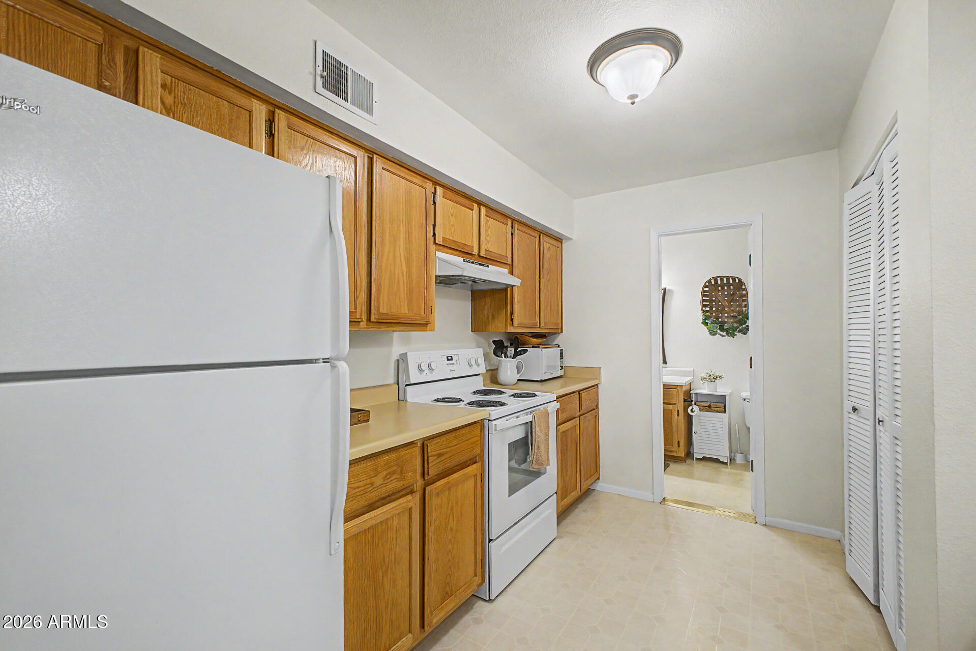 3270 South Goldfield Road, Unit 516 Apache Junction, AZ 85119 - Photo 8 of 30 08 Kitchen
