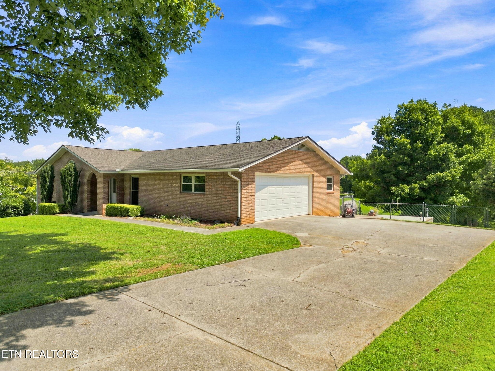 2812 Pleasant View Avenue Maryville, TN 37803 - Photo 3 of 60 Gallery Image 3