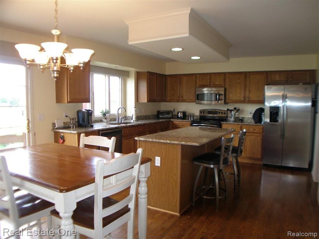 Kitchen/Breakfast Rm