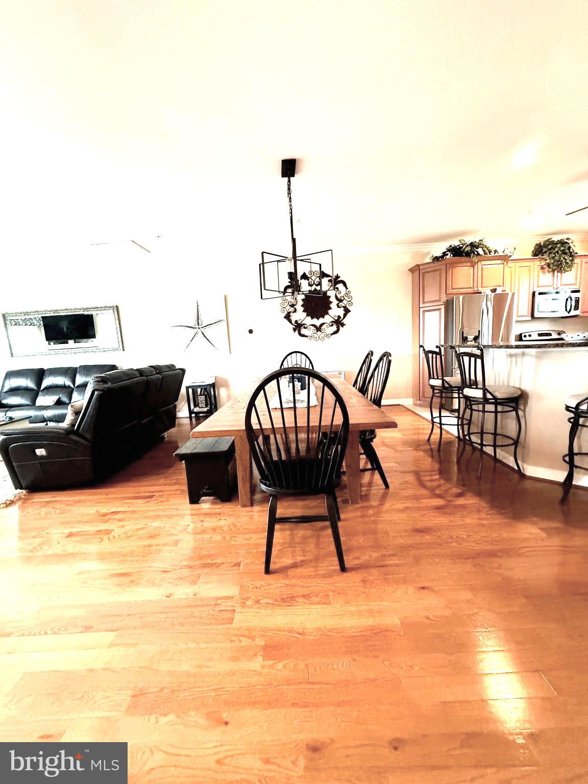 9823 Golf Course Road, Unit 20 Ocean City, MD 21842 - Photo 16 of 61 Dining room table