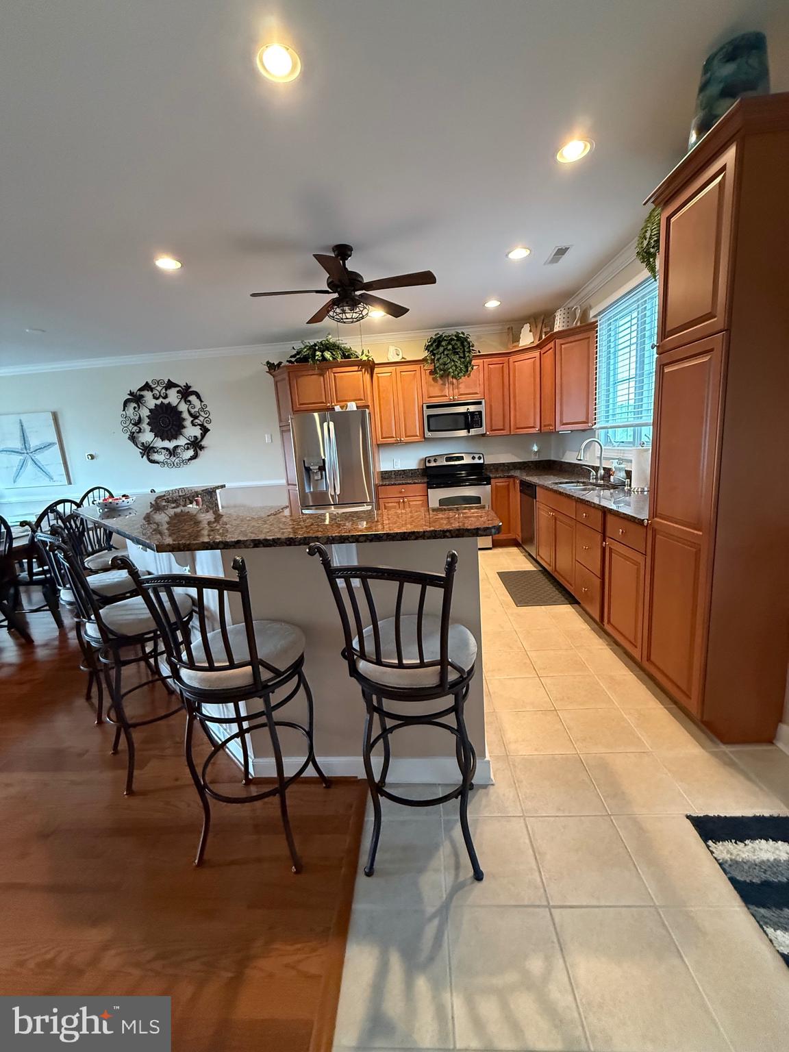 9823 Golf Course Road, Unit 20 Ocean City, MD 21842 - Photo 33 of 61 Spacious kitchen w/stainless steel appliances