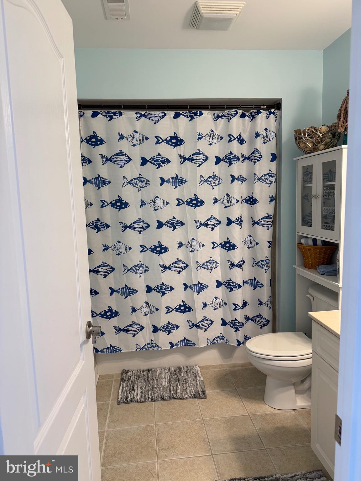 9823 Golf Course Road, Unit 20 Ocean City, MD 21842 - Photo 56 of 61 Main level bath with access from hall and BR