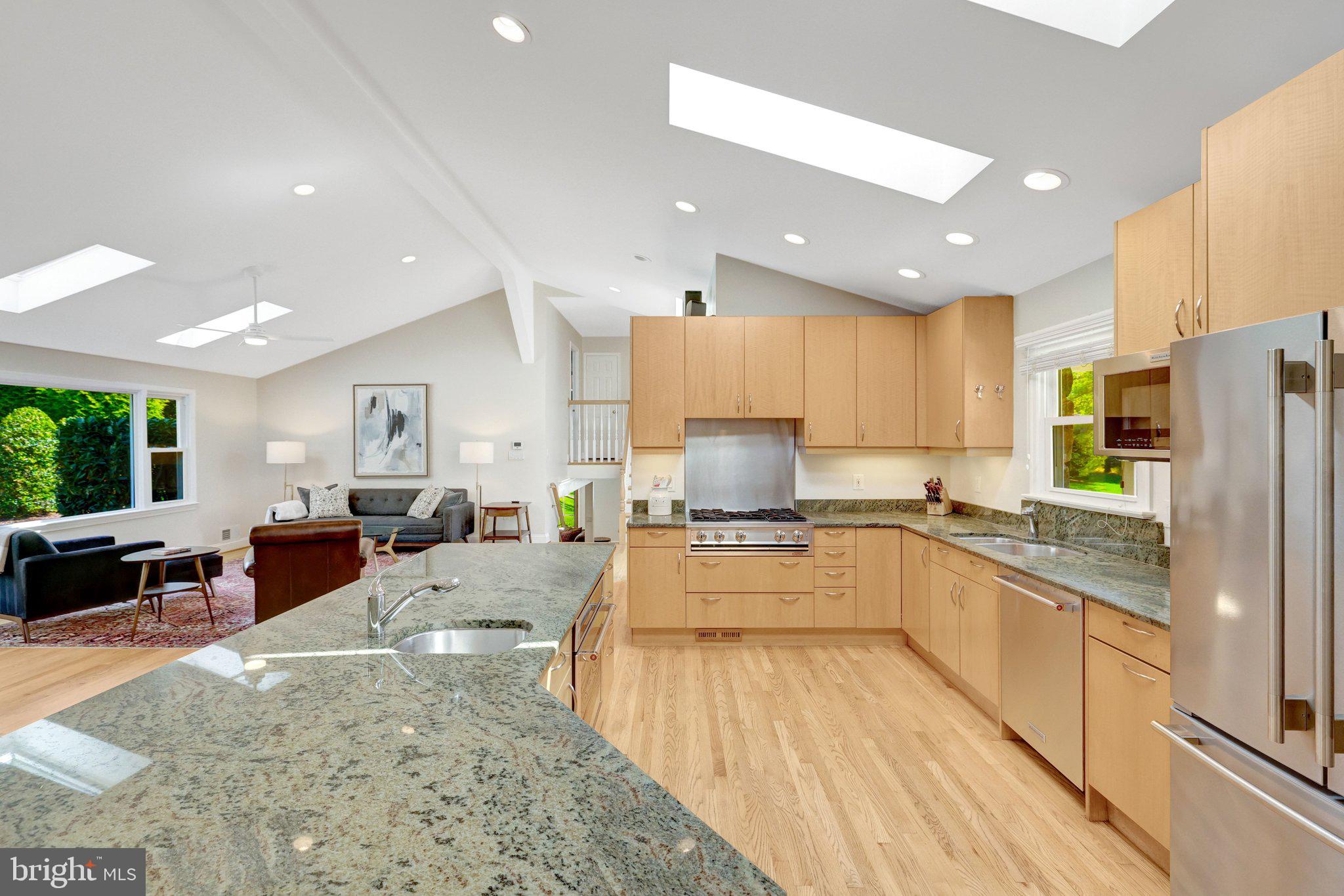 2114 Galloping Way Vienna, VA 22181 - Photo 20 of 89