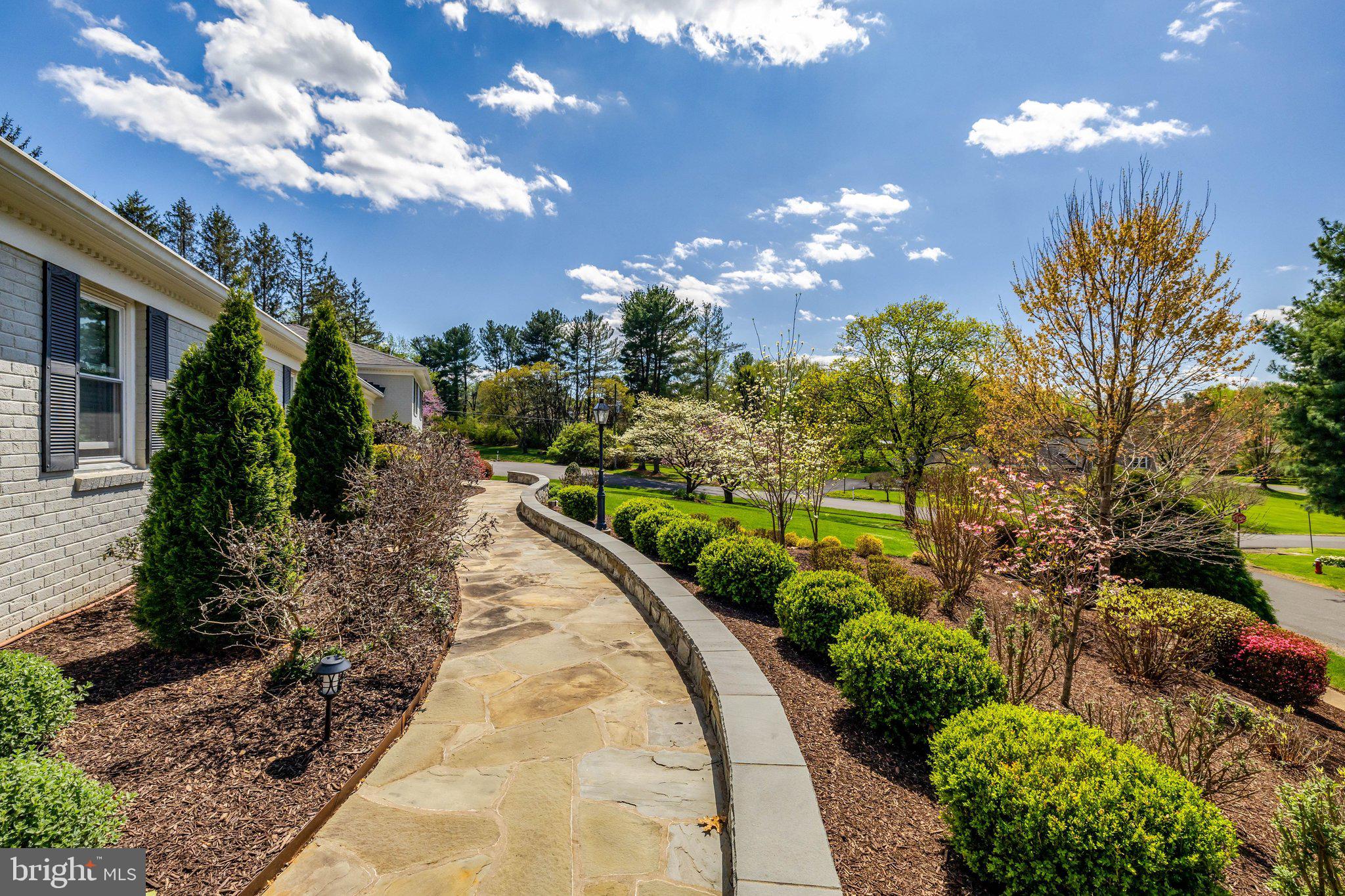 2114 Galloping Way Vienna, VA 22181 - Photo 2 of 89 Fantastic Fagstone walkway